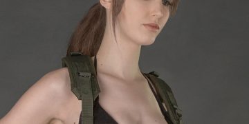 Kojima asked for a sexy cosplay and… here’s what he got!