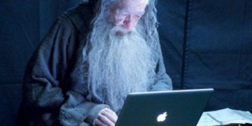 Tech Support Gandalf: The awesome photo and the notorious meme